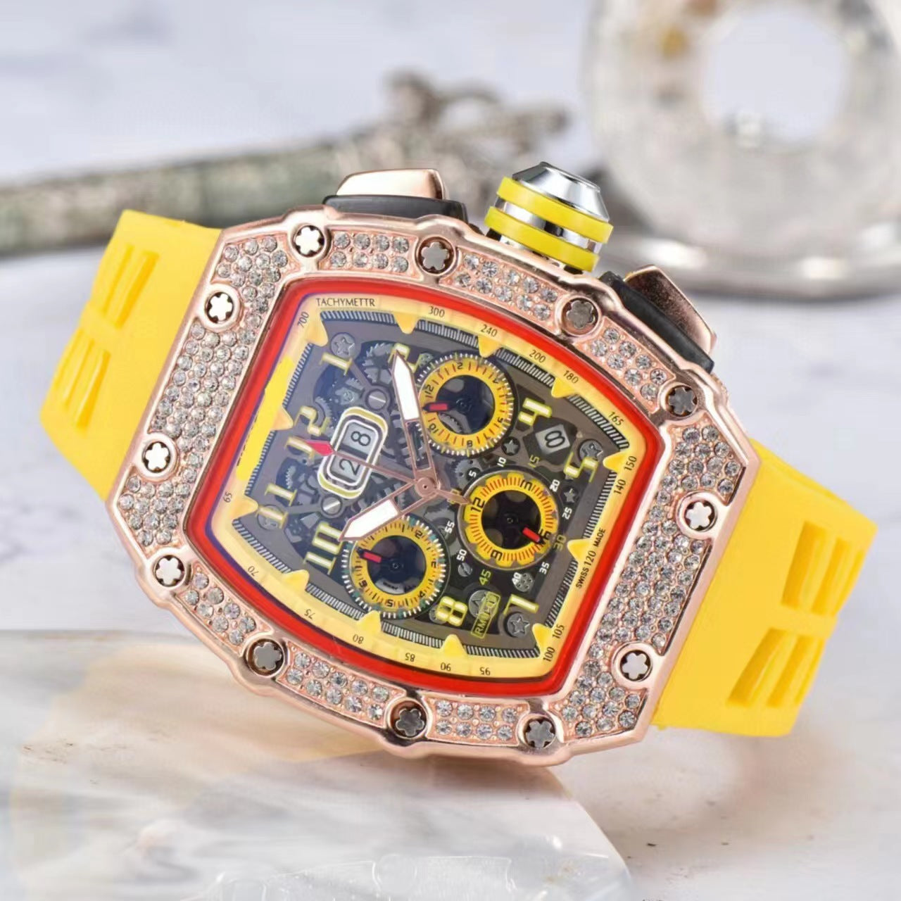 Men's Luxury barrel-shaped watch Rhinestone Embellished Watch