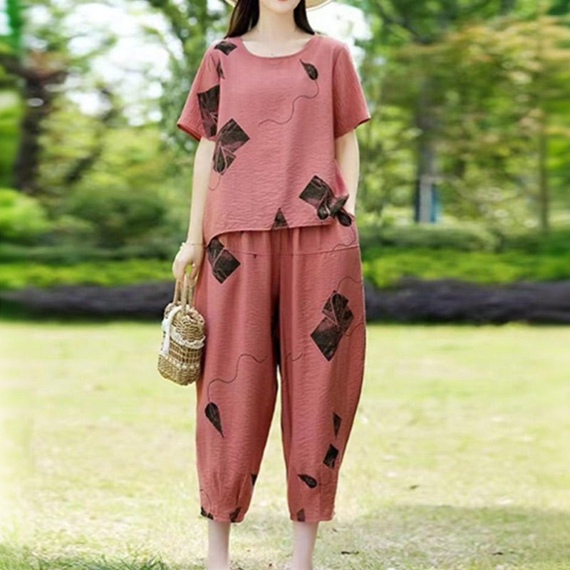 🎉Spring Hot Sale 50% OFF🔥Women's Printed Short-Sleeved Top & Wide-Leg Cropped Pants Set
