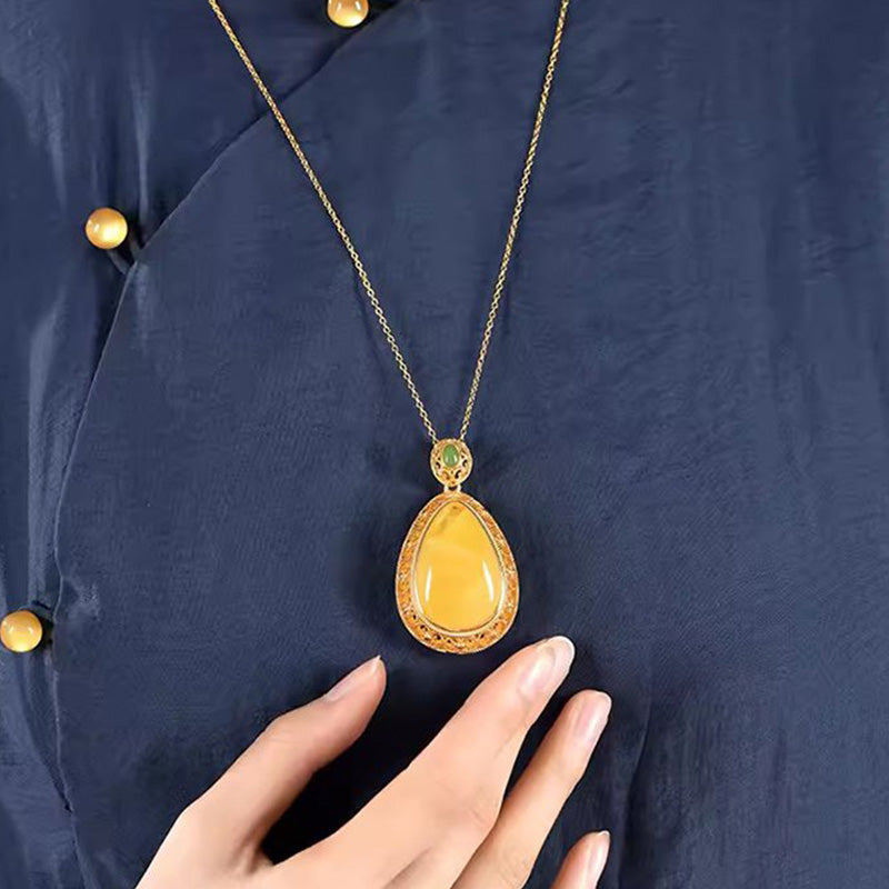 🍀Lucky Flower Pendant Necklace - Elegant & Eye-Catching💎