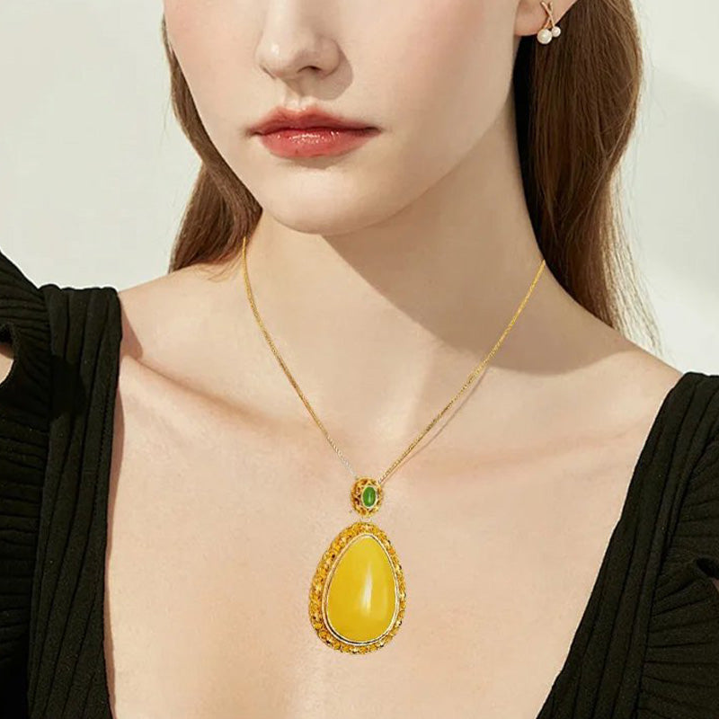 🍀Lucky Flower Pendant Necklace - Elegant & Eye-Catching💎