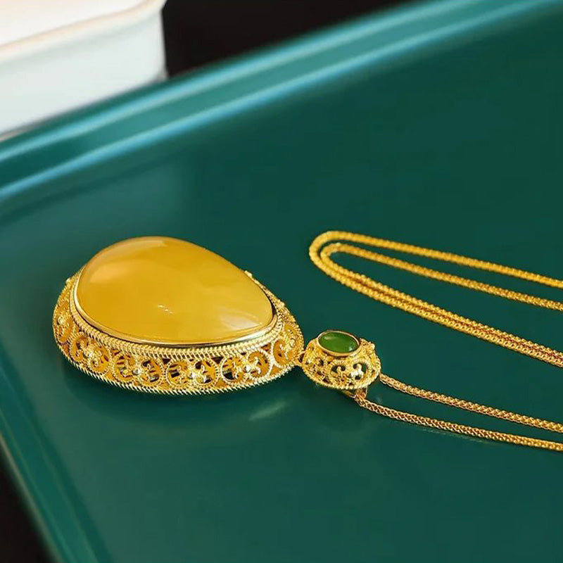 🍀Lucky Flower Pendant Necklace - Elegant & Eye-Catching💎