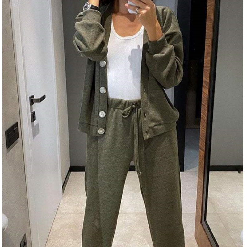 ✨Hot Sale 50% Off✨Women's Knitted Buttoned Jacket and Pants Two-piece Set