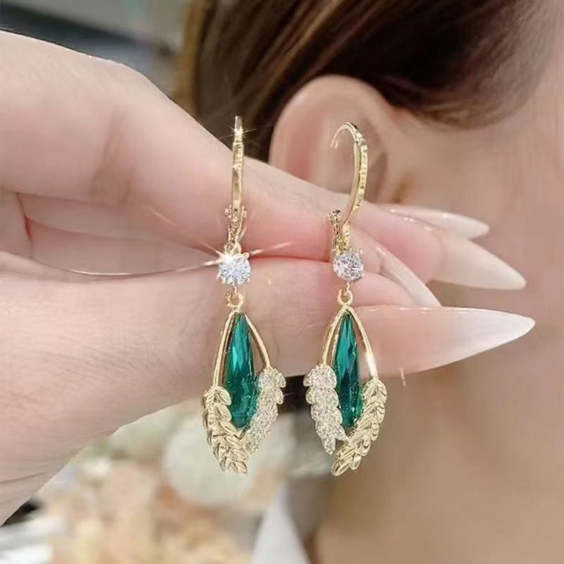 🔥2025 Hot Sale 🙋‍♀️ Only Today 50% OFF🌟 Sparkly Green Dangle Huggie Earrings