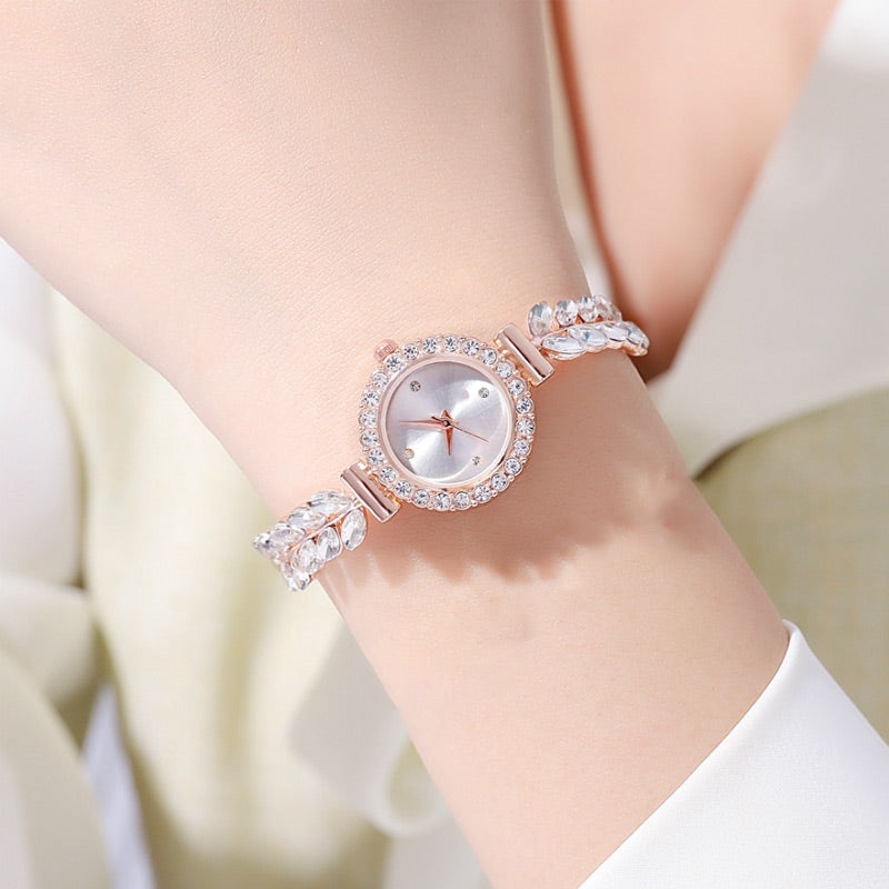 🎀New for Spring 2025⌚Women’s Trendy Elegant Round Dial Quartz Watch