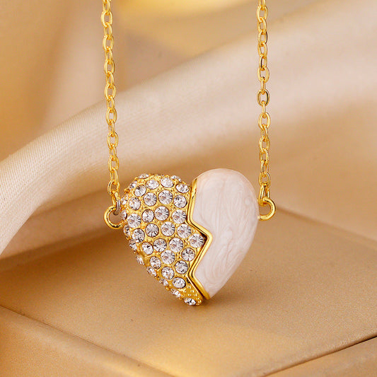 ✨ 2025 New Couple Necklace📿💖Premium Gold Diamond Magnetic Heart Necklace