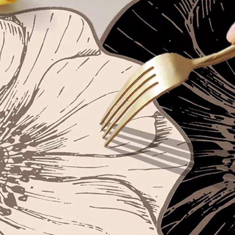 💦Flower-shaped Kitchen Counter Dish Drying Mat 🌸Absorbent & Non-slip