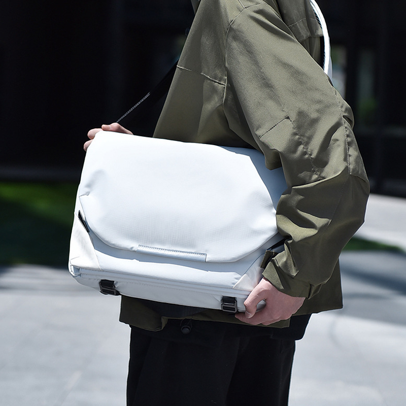 💼Water-Resistant Laptop Messenger Bag💧- Essential for Business Travel