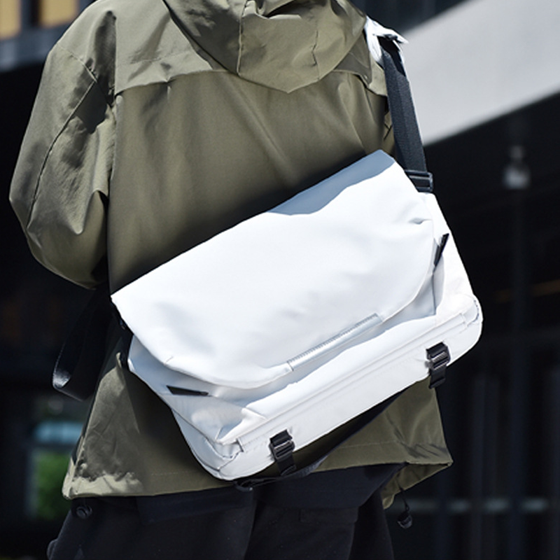 💼Water-Resistant Laptop Messenger Bag💧- Essential for Business Travel
