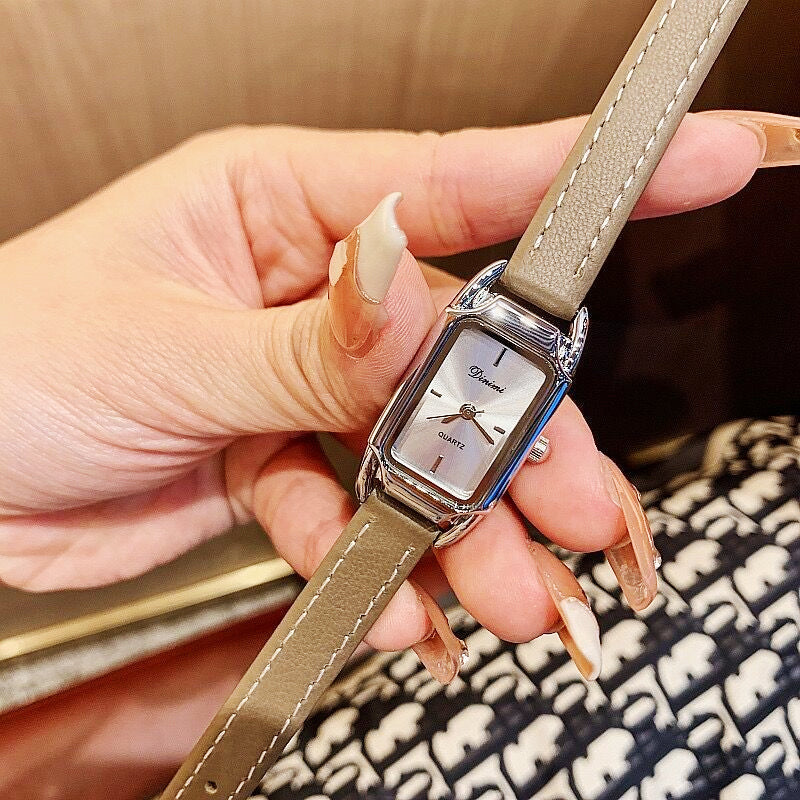 ✨ Women’s Classical & Stylish Quartz Watch⌚️