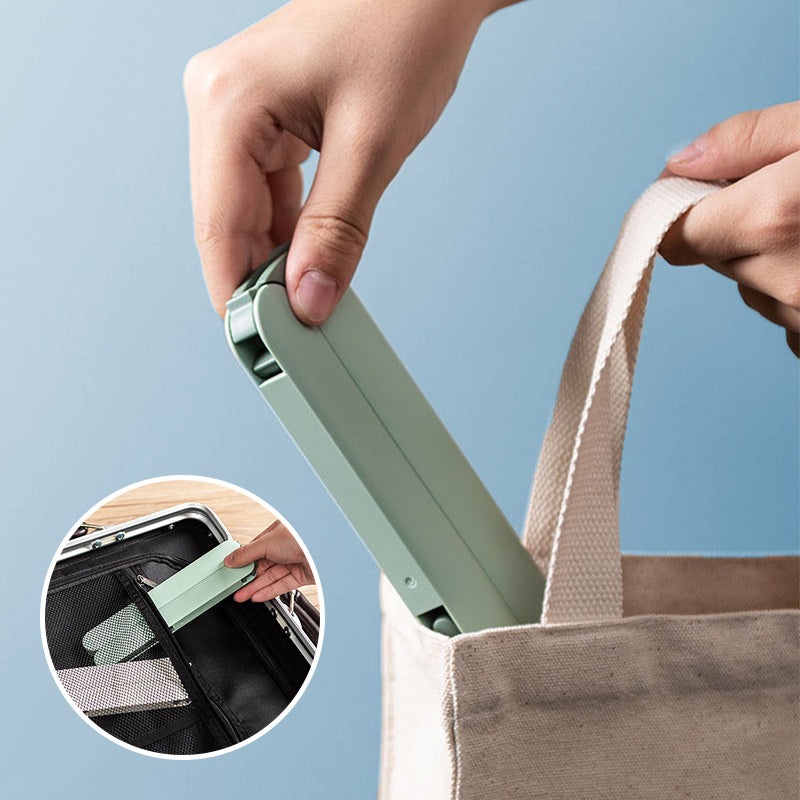 🔥Portable Foldable Travel Hangers with 2 Clips - Buy 1 Get 1 Free🎁