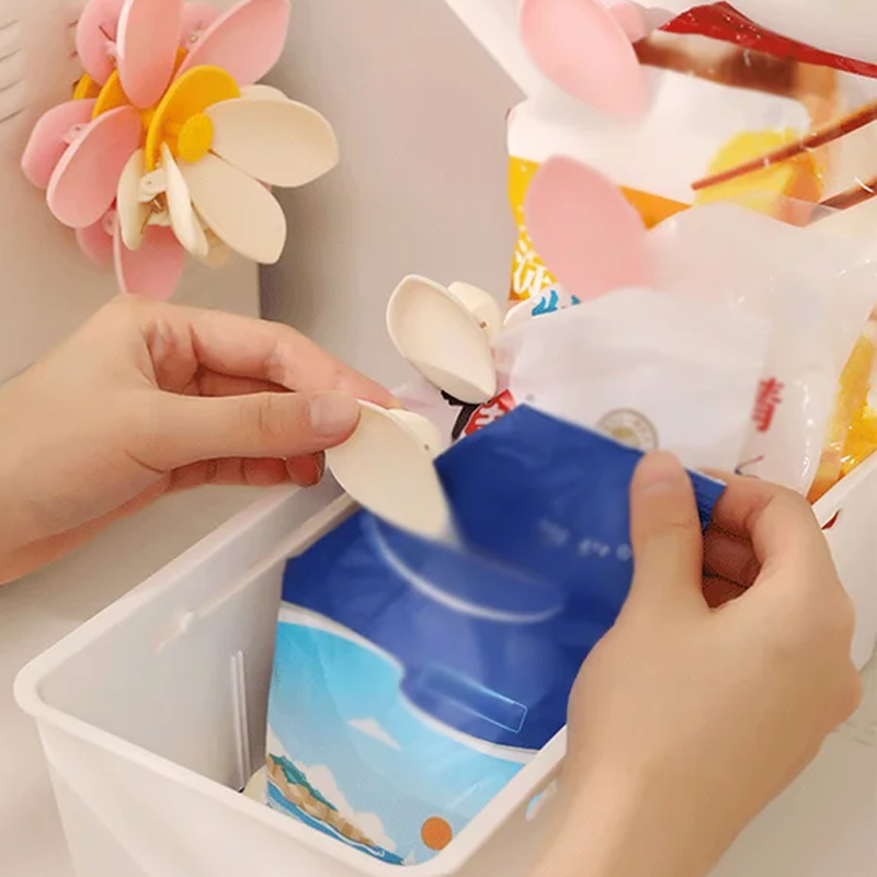🌸BUY 2 GET 3 FREE🌸Lotus-Shaped Magnetic Food Clip & Fridge Magnet