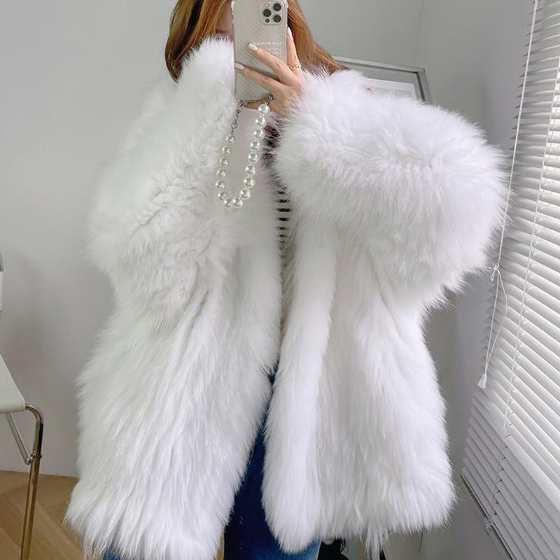 Loose, cozy, warm and washable hooded jacket for women