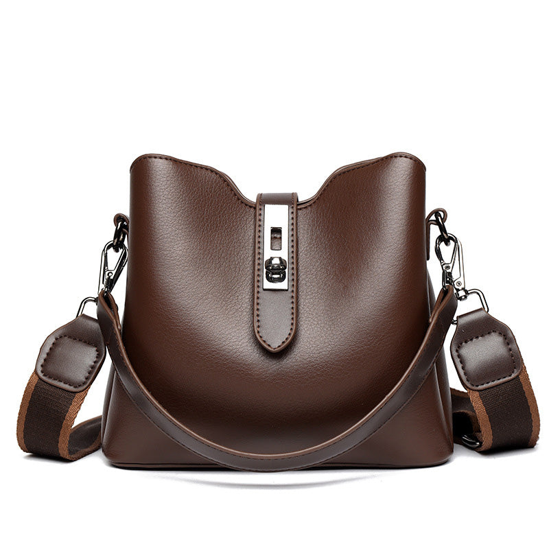 Women’s Elegance Leather Bucket Tote