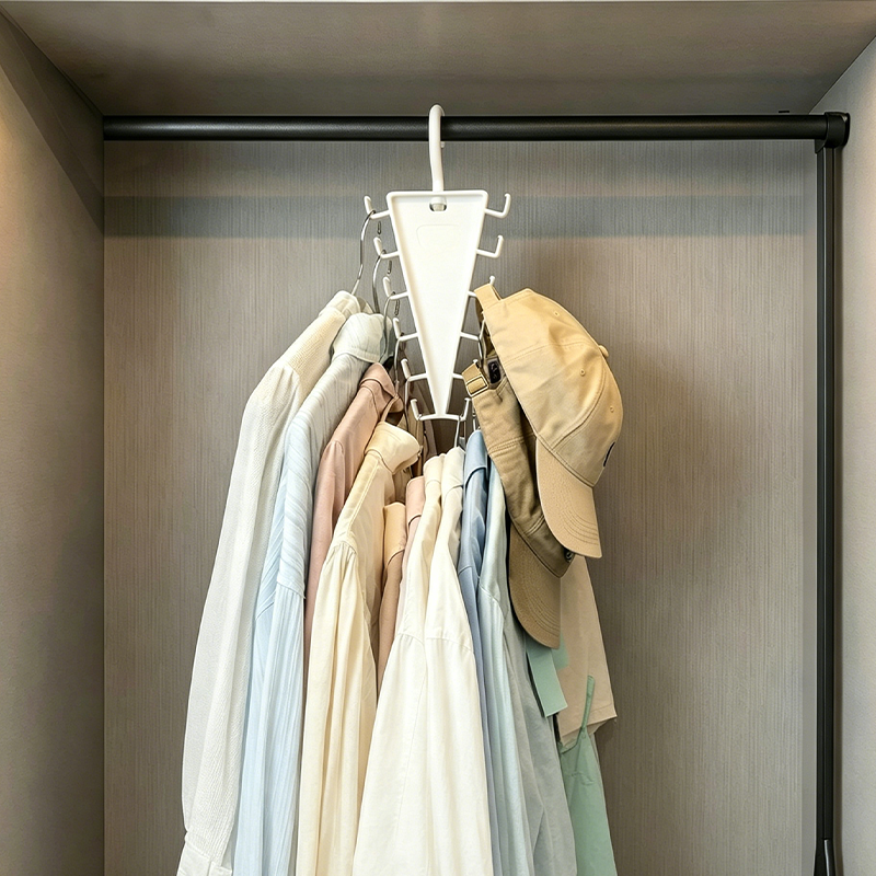 🎉 2026 Sale — Over 16,000 Sold! 👔🧣 One small triangle, tons of storage — double-sided hooks, 360° rotation, and a compact footprint that clears clutter fast. 🏠