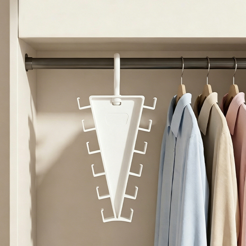 🎉 2026 Sale — Over 16,000 Sold! 👔🧣 One small triangle, tons of storage — double-sided hooks, 360° rotation, and a compact footprint that clears clutter fast. 🏠