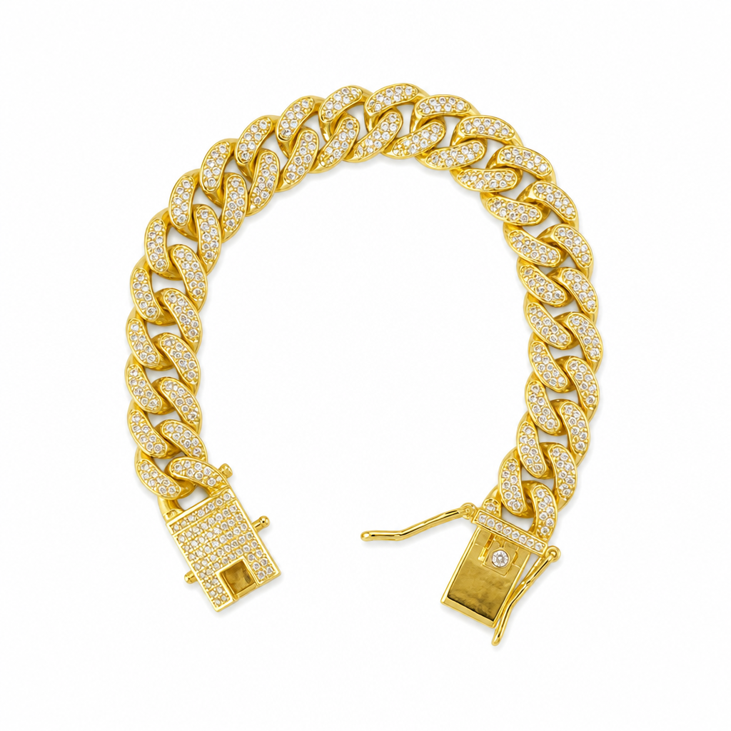 💎 Iced-Out Cuban Dog Collar – Bold, Secure & Fur-Friendly ✨