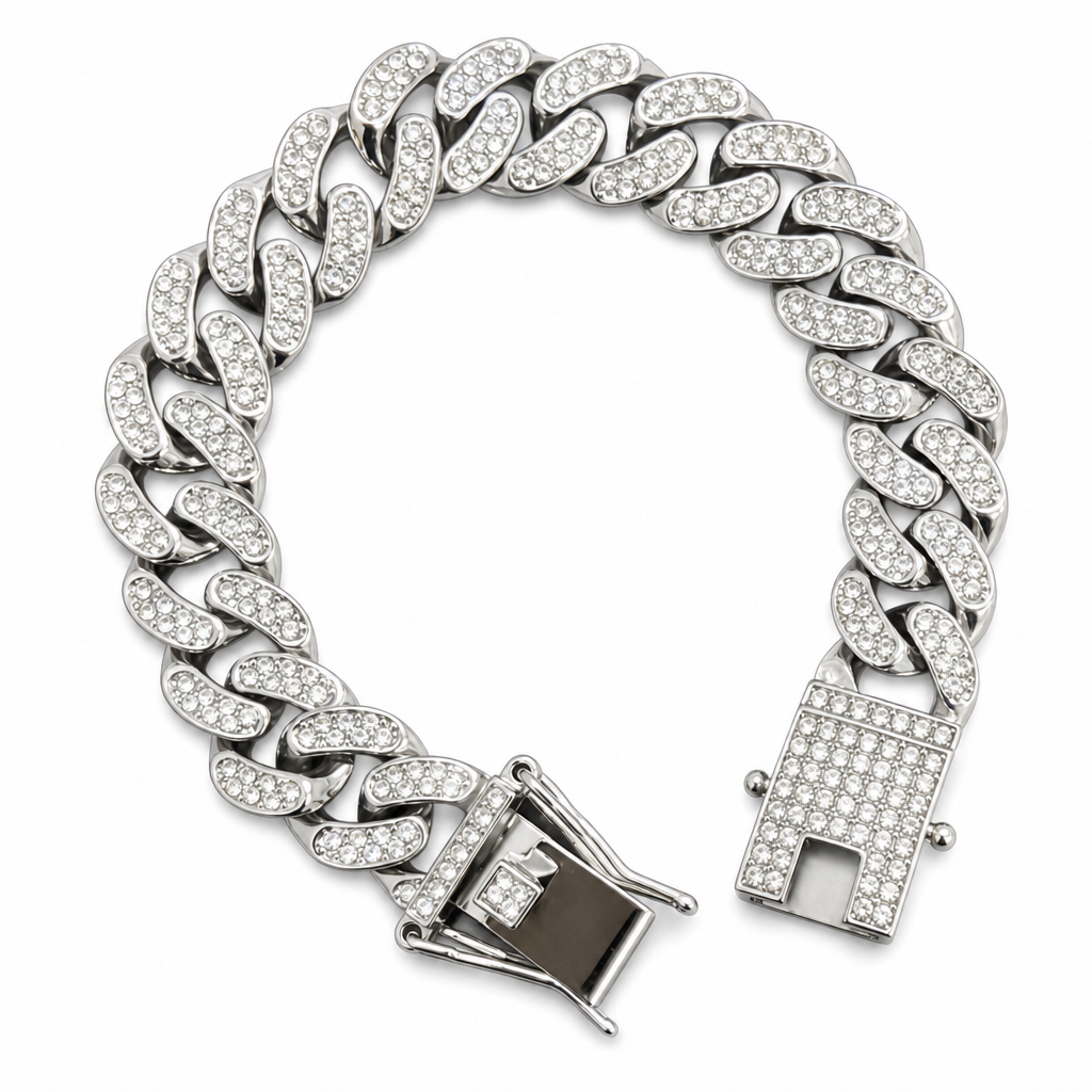 💎 Iced-Out Cuban Dog Collar – Bold, Secure & Fur-Friendly ✨