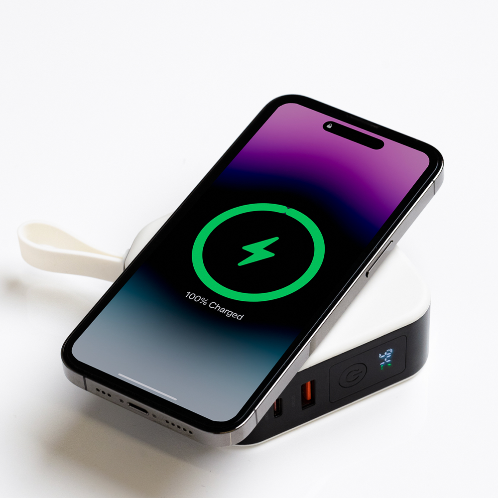 5-in-1 Magnetic Wireless Power Bank with Built-in Cable Prongs